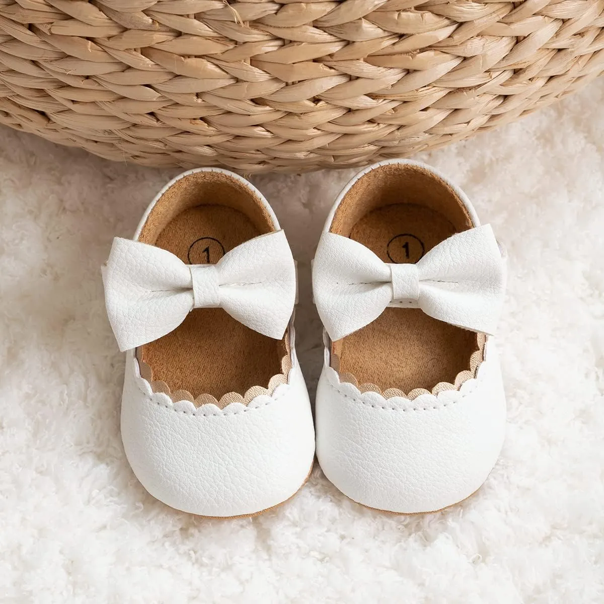 Baby Girls Soft Princess Dress Flats Shoes Infant Wedding Mary Jane Anti-Slip First Walker Newborn Shoe Baptism Christening Texture Sole Sneaker Shoes