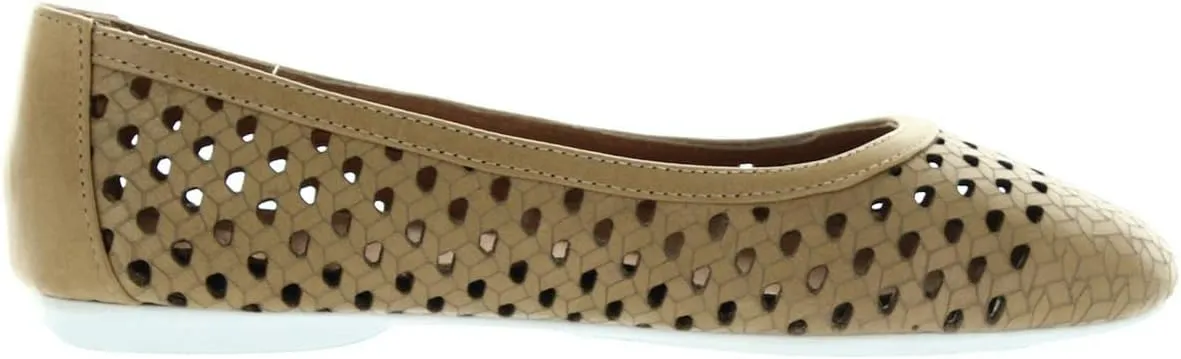 Gentle Souls by Kenneth Cole Women's Eugene Travel Ballet Woven Flat