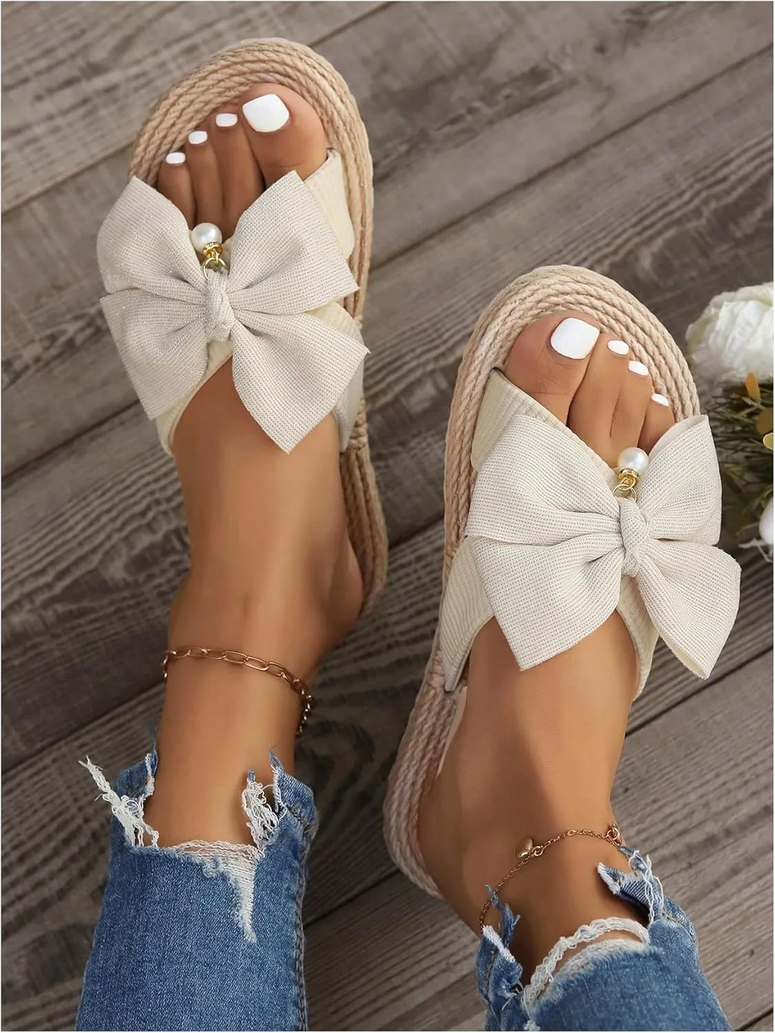 GORGLITTER Women's Bow Flat Sandals Dressy Pearls Open Toe Lightweight Vacation Slip On Slide Sandals