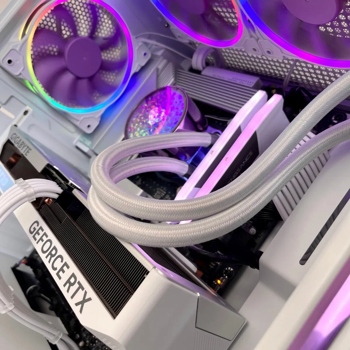 IGaming Core i5| RTX 4060/4070 Ti Super | 32GB DDR5 | H5 Purflow