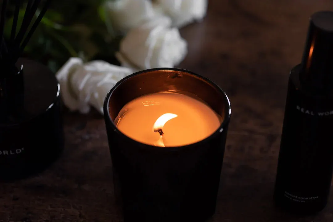 Rhi & White Iris Candle