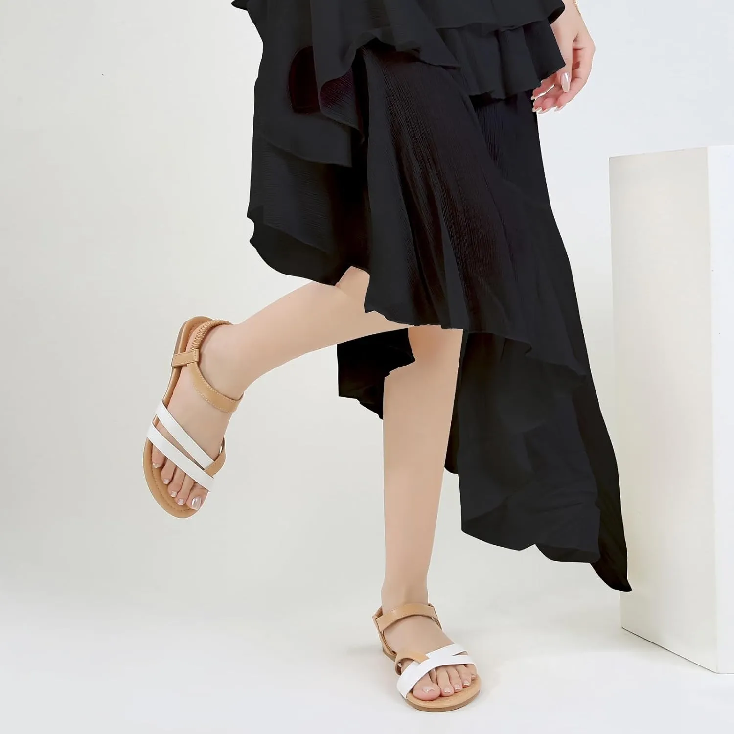 zeetoo Women Sandals Summer Comfortable Sandals Flat Casual Strappy Sandals Beach Walking Thong Sandals for Women Dressy